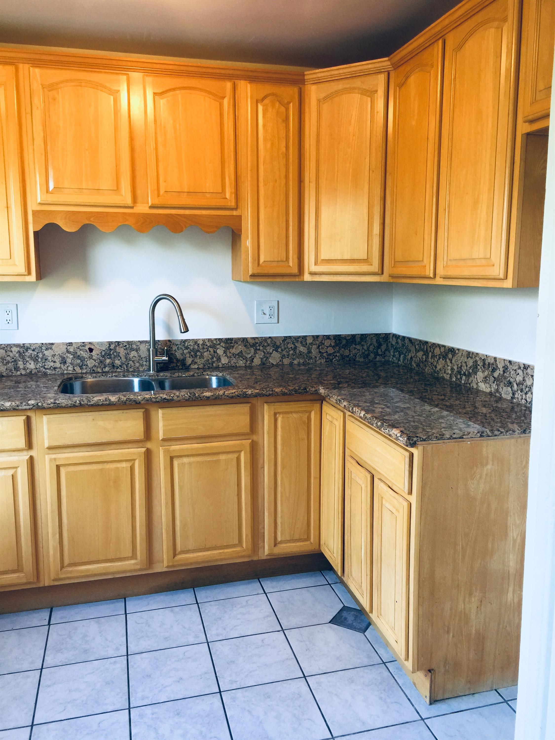 410 South Sierra Madre Boulevard - 21