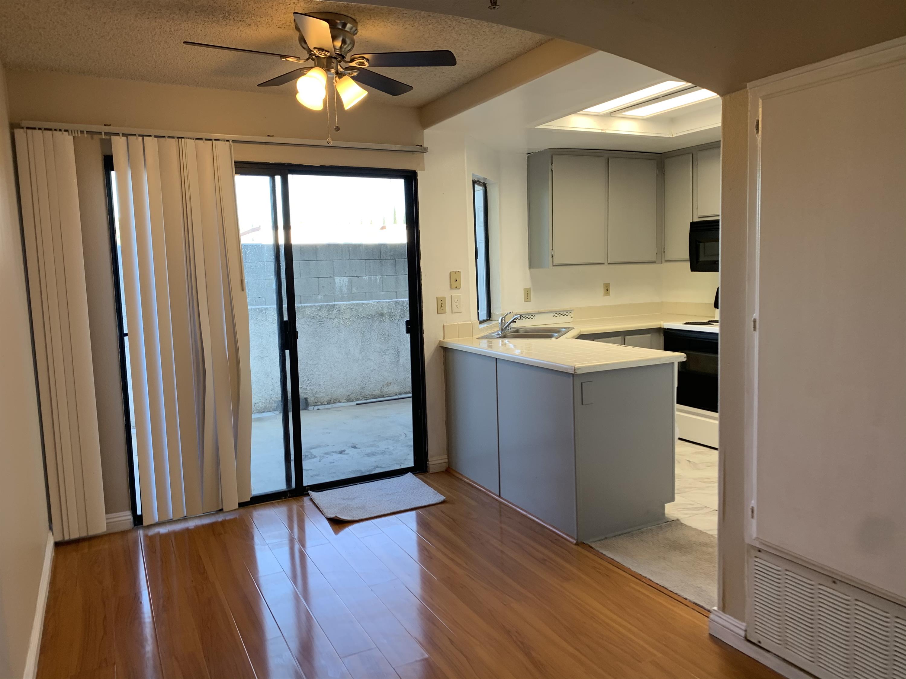 707 S. Webster Ave - 112